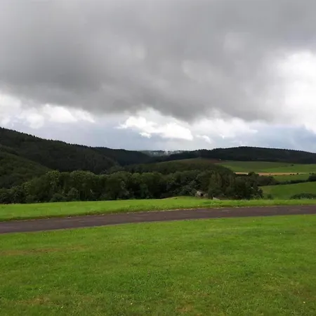 Semesterbostad Hillside *